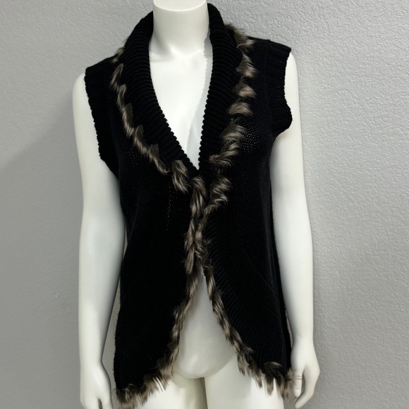 NY Collection Sweaters - NY Collection Sweater Vest with Faux Fur Accents